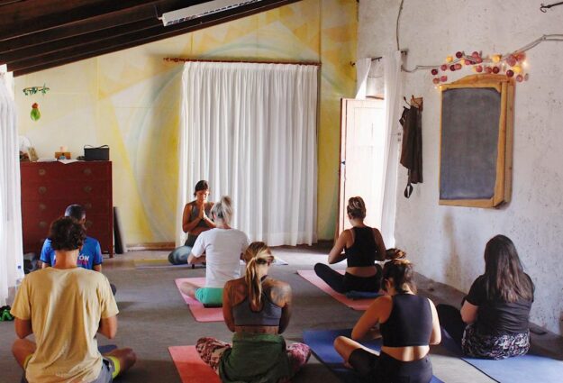 Taller de yoga y arte en Tenerife