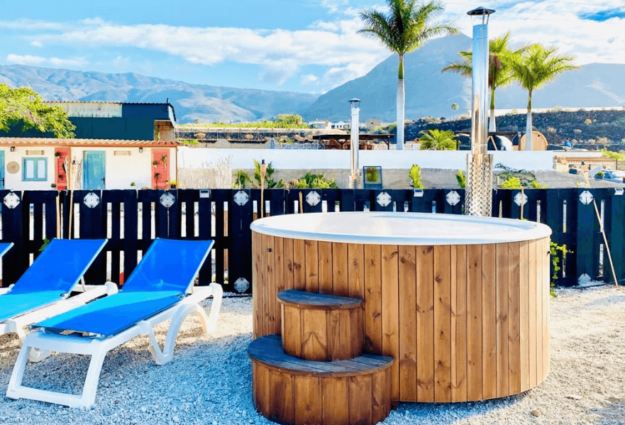 Eco houses with bathtubs or jacuzzi in Arona, Tenerife